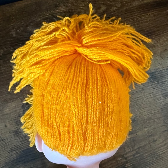 1983 Hallmark Cards Inc. Rainbow Brite Doll - Picture 10 of 11